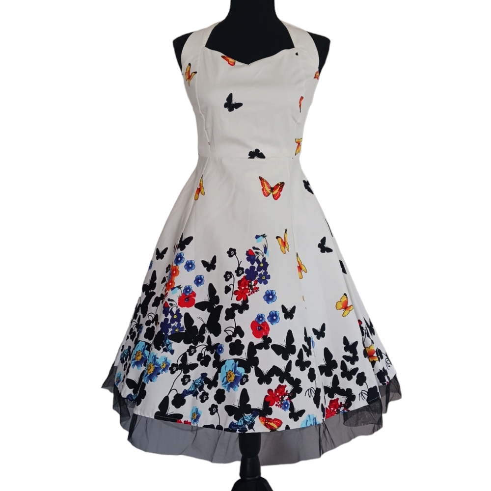 Rockabilly vintage vibes princess dress with a full skirt halter - Picture 1 of 6